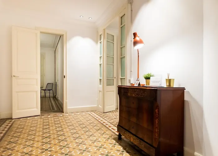 B42 - Modernist For Large Groups In Eixample 바르셀로나