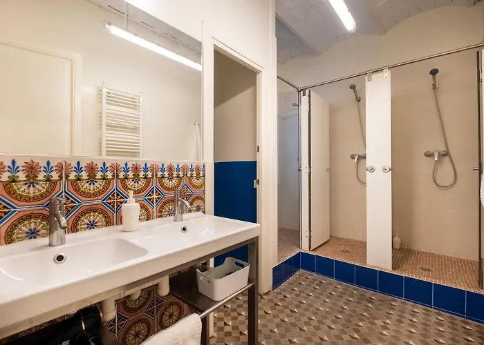 B42 - Modernist For Large Groups In Eixample
