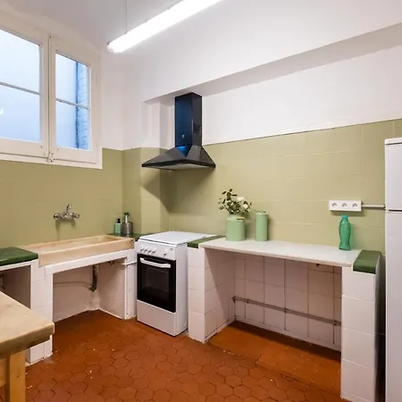 B42 - Modernist For Large Groups In Eixample