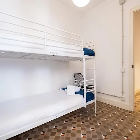 Apartment B42 - Modernist For Large Groups In Eixample *