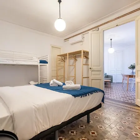 Apartment B42 - Modernist For Large Groups In Eixample Barcelona