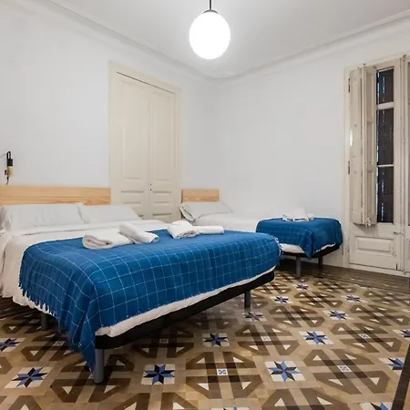 Apartment B42 - Modernist For Large Groups In Eixample