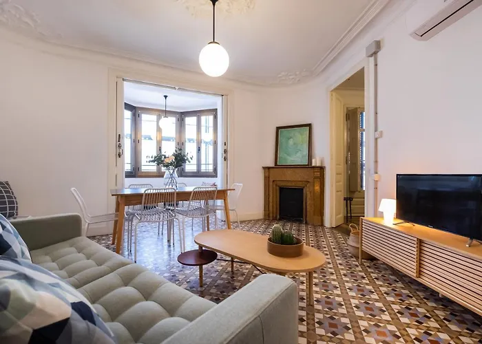 B42 - Modernist For Large Groups In Eixample